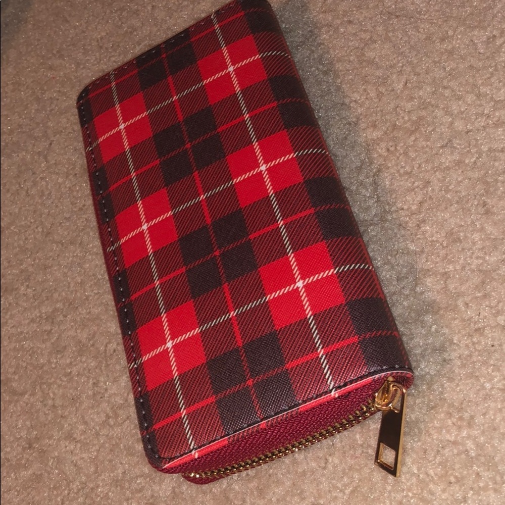 plaid wallet